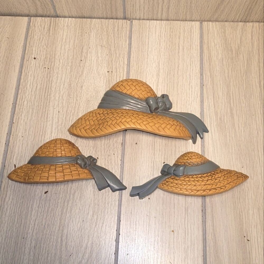 Vtg 87 Burnwood Hard Plastic Straw Hats USA Made Wall Decor Cottagecore Prairie